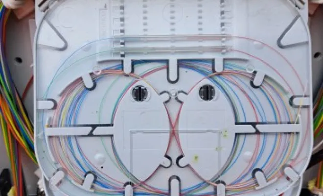 Installation de réseaux pour fibre optique à Lille, Lille, SSI TECHNOLOGIE